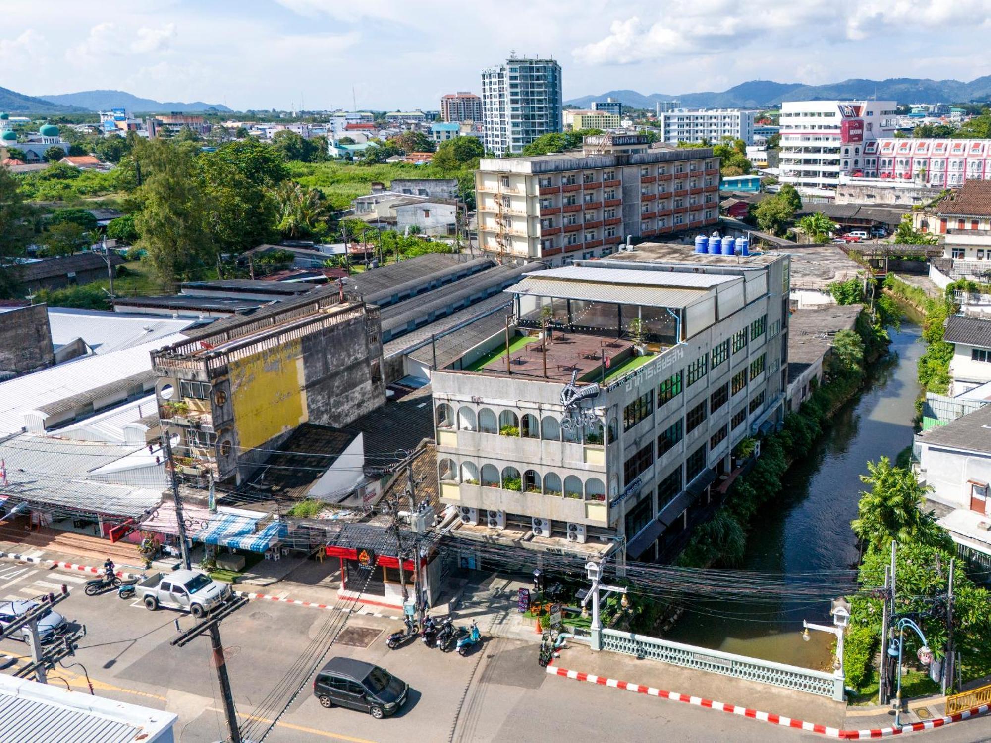 Quip Bed & Breakfast Hotel Phuket Eksteriør billede